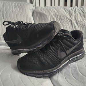 Nike AirMax all Black 9 1/2